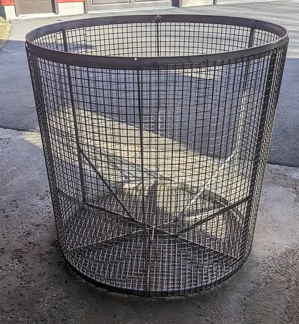 Vertical lift pump basket Vertical lift pump basket
